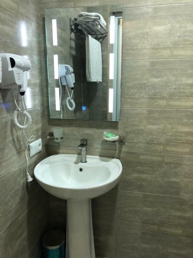 Hotel Royal Georgia Batumi Kültér fotó